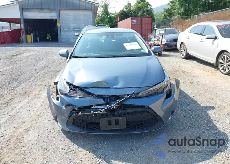 2022 Toyota Corolla Le z USA, uszkodzony, nr VIN JTDEPMAE2NJ221443